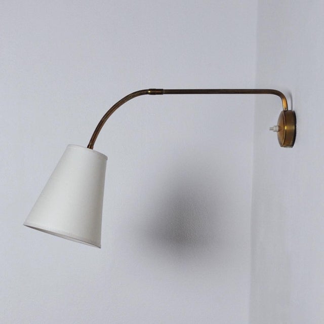Scandinavian Modern Brass Wall Lamp with Adjustable Arm, 1950s For Sale - Image 4 of 10