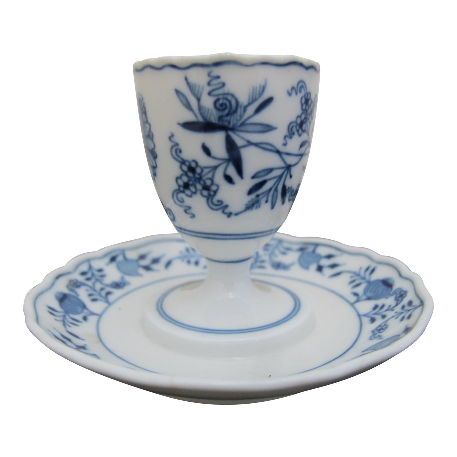 meissen-sword-germany-porcelain-blue-onion-egg-cup-with-attached