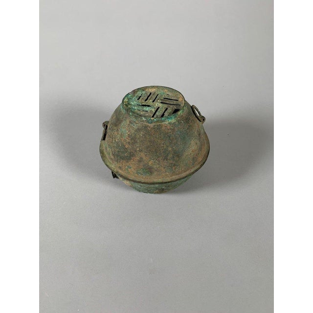 Bronze Offering Steamer, Han Dynasty, 206 BC-220 AD, Chinese Archaeology For Sale - Image 4 of 12