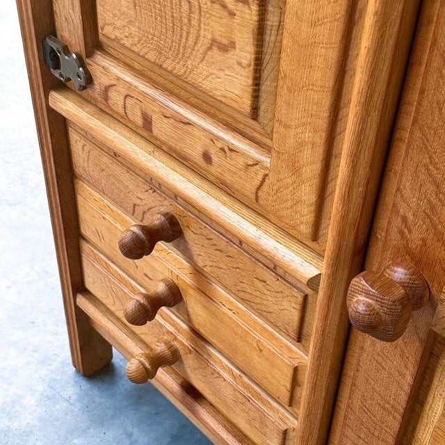 Oak Cabinet by Guillerme et Chambron for Votre Maison, France, 1960s For Sale - Image 10 of 12