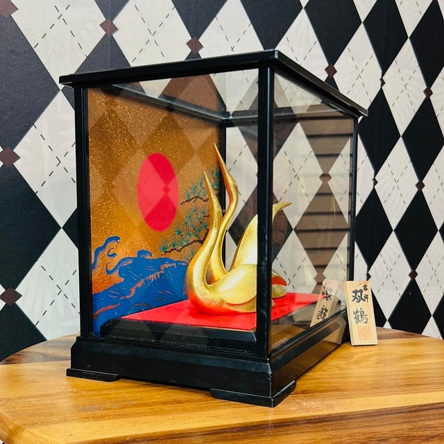Gold Large Japanese Kanazawa Gold Leaf Twin Crane Sculpture in Glass Case Vintage For Sale - Image 8 of 13