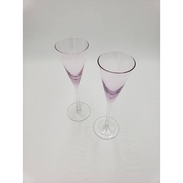 Pair of 1970s Hand-Blown Luminarc Circleware French Flutes/Cocktail Glasses With Pink Stems For Sale - Image 9 of 9
