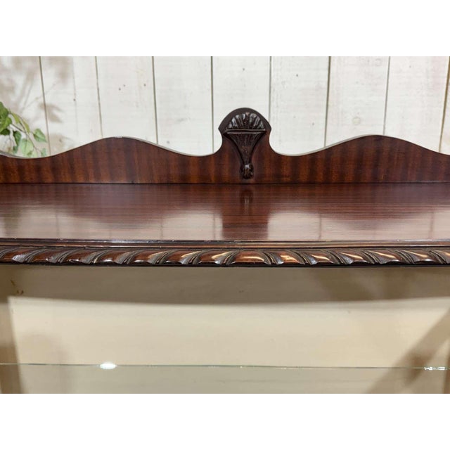 Brown English Mahogany Display Cabinet, 1930s For Sale - Image 8 of 17