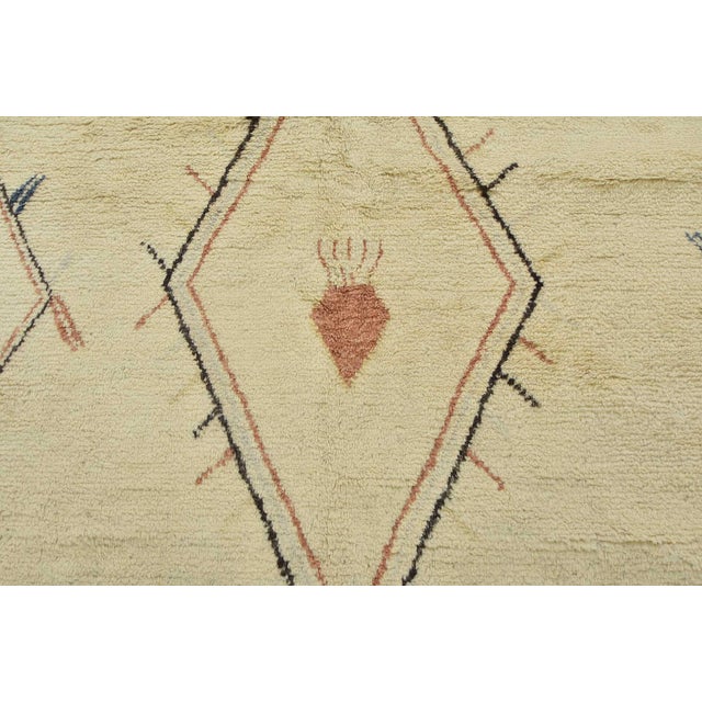 2020s Moroccan Rug 10' X 13' Ivory Wool Contemporary Geometric Hand-Knotted Carpet For Sale - Image 5 of 12