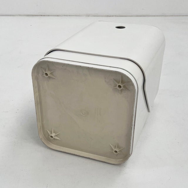 White Laundry Bin by Anna Castelli for Kartell, 1970s For Sale - Image 9 of 10