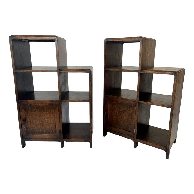 English Modernist Art Deco Bookcases in Oak, 1920s, Set of 2 For Sale