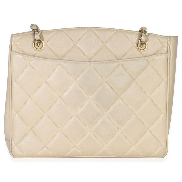 Chanel Vintage Beige Quilted Lambskin CC Shoulder Tote For Sale - Image 4 of 9