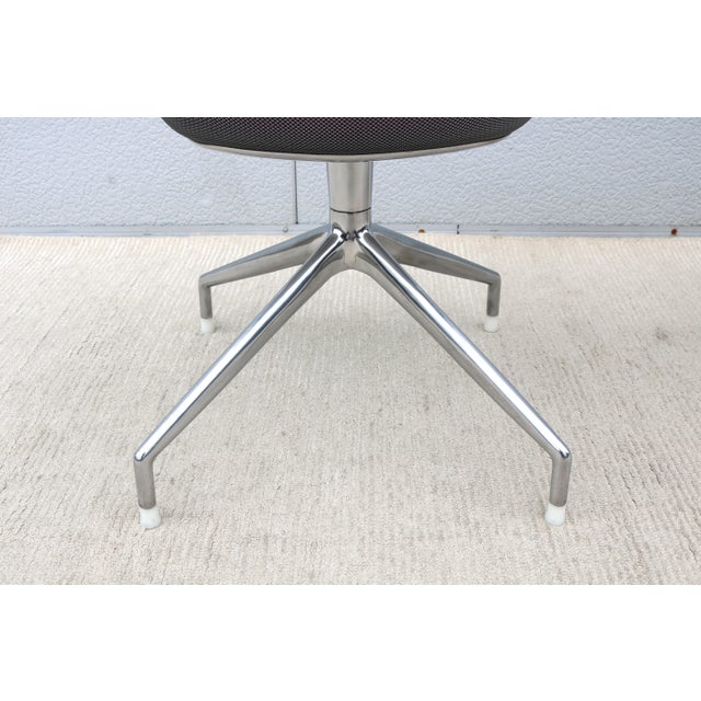 Italian Modern Antonio Citterio for B&b Italia Iuta Swivel Dining Chairs, a Pair For Sale - Image 15 of 18
