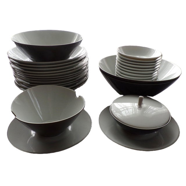 Mid 20th Century Rosenthal - Mid 20th Century Secunda Grau Pattern Dinnerware Service for Twelve, 102 Pieces For Sale - Image 5 of 10