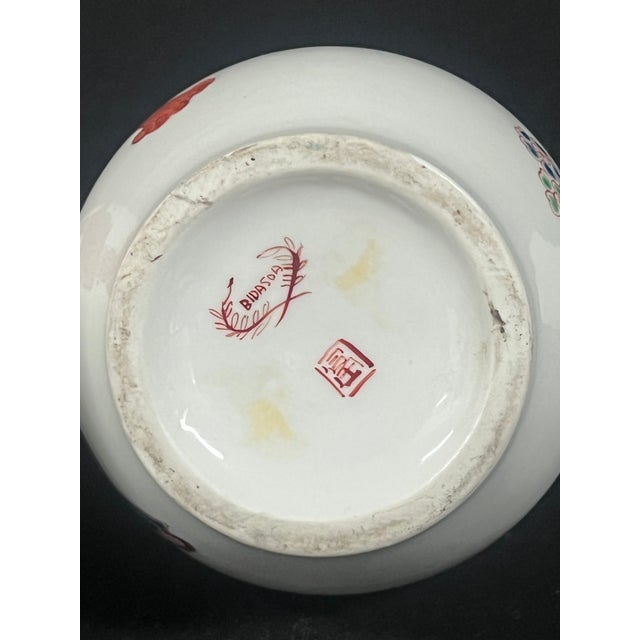 Japanese Pair of Japanese Art Porcelain Imari Vase With Marking in the Bottom For Sale - Image 3 of 9