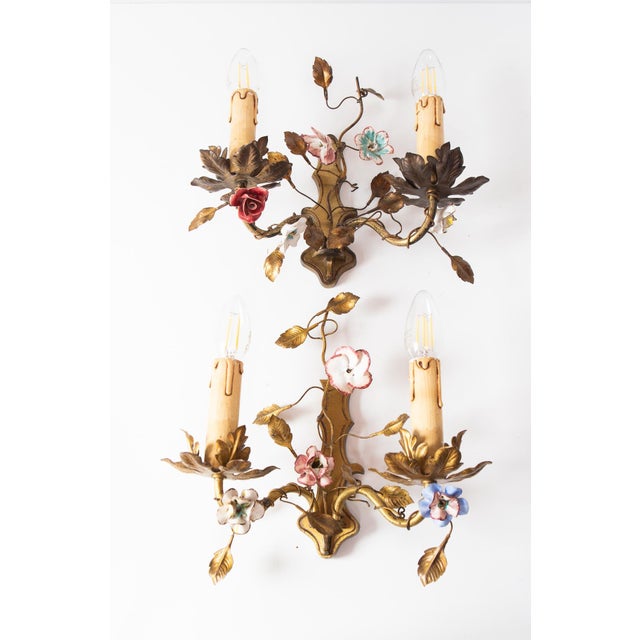Vintage French Wall Lights in Brass and Porcelain Flowers, 1950s, Set of 2 For Sale - Image 12 of 12