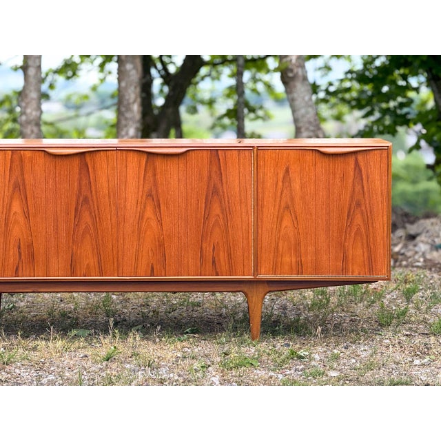 Long Dunvegan Sideboard from McIntosh, 1960s For Sale - Image 4 of 17
