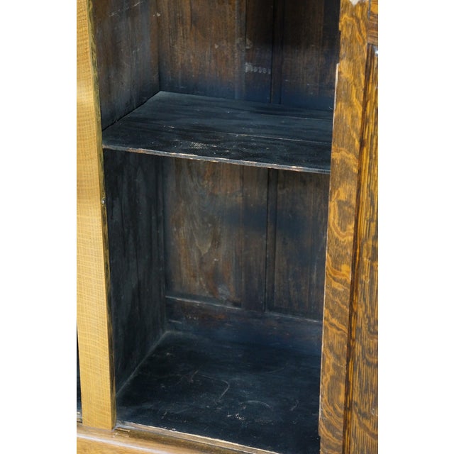 Wood Antique American Victorian Quartersawn Oak 2 Drawer Console Cabinet Cupboard 31" For Sale - Image 7 of 17