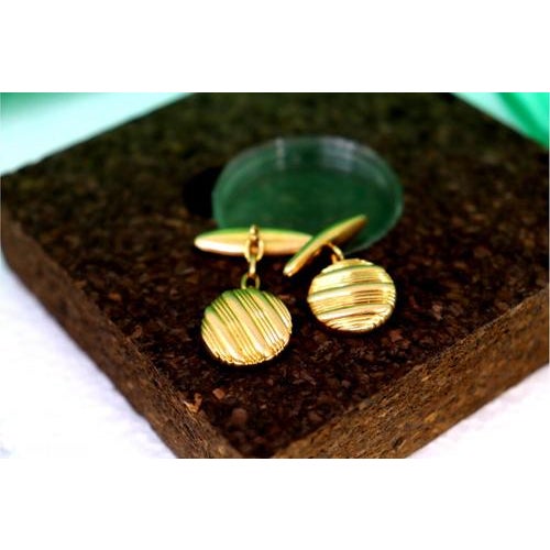 Gold Cufflinks in Button Shape with Strips, Set of 2 For Sale - Image 4 of 6