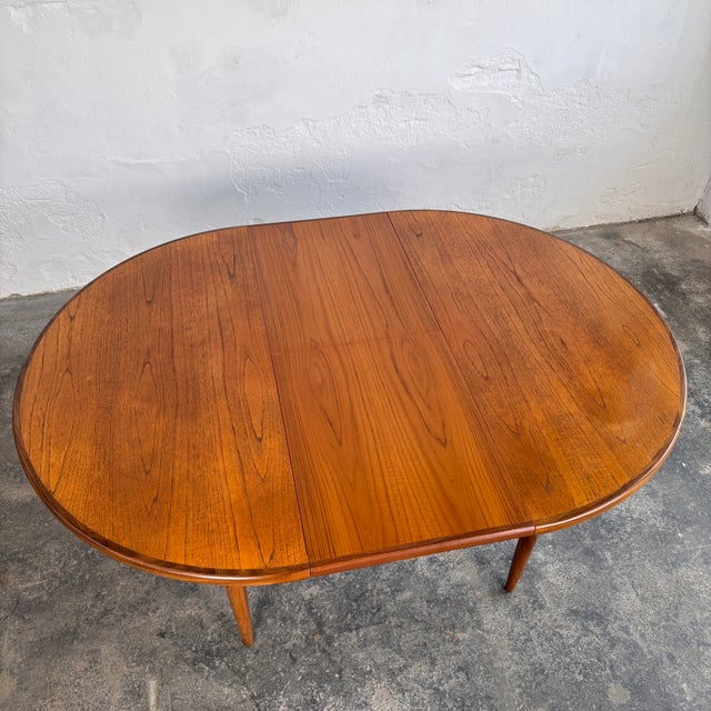 Brown Round Extending Dining Table in Teak from G-Plan, 1970s For Sale - Image 8 of 13