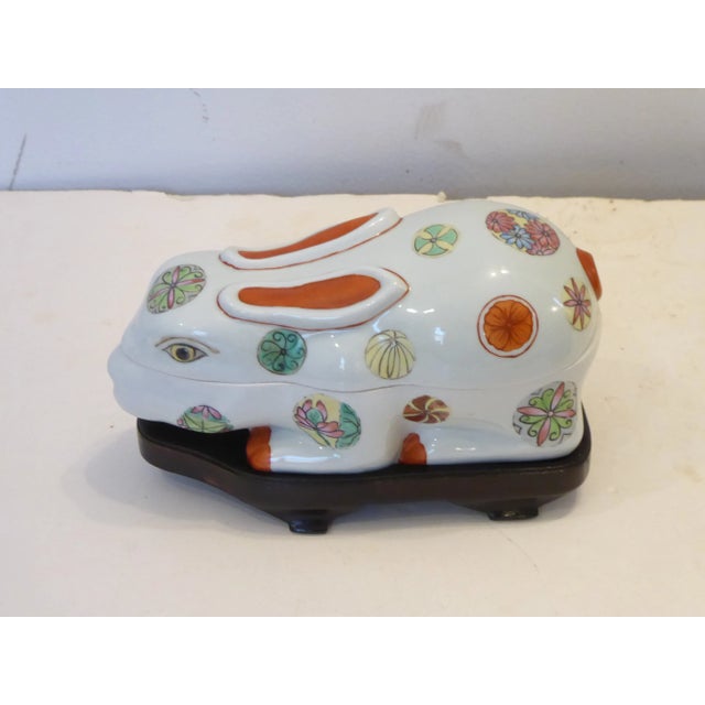 Vintage Chinese Porcelain Rabbit Tureens on Stands - a Pair For Sale In Boston - Image 6 of 10