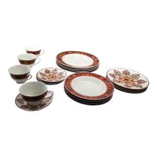 Modern 20 Piece Porcelain Dinnerware Set for 4 For Sale