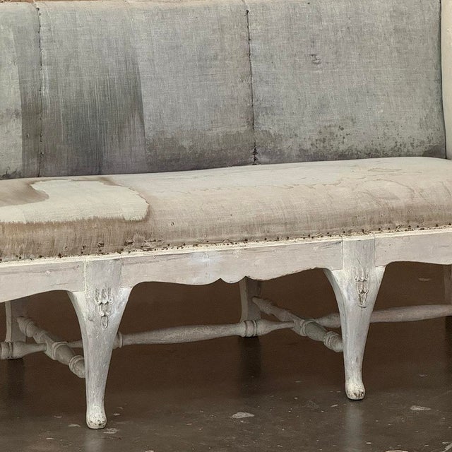 Light Gray 18th Century Swedish Rococo Bench in Hand-Scraped Painted Finish For Sale - Image 8 of 18