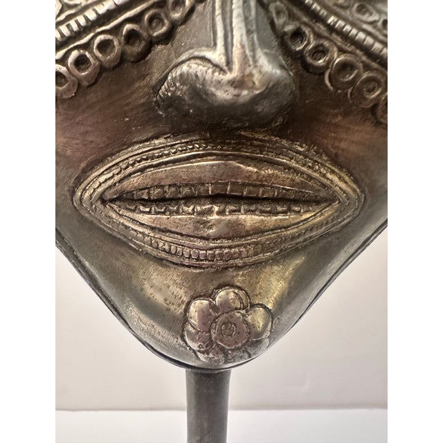Vintage Tribal Face Sculpture on Base For Sale In Miami - Image 6 of 12