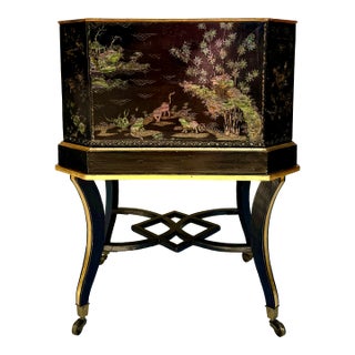 Regency Chinese Export Black Lacquer Jardinière With Mother-of-Pearl Inlay on Stand, Circa 1810 For Sale