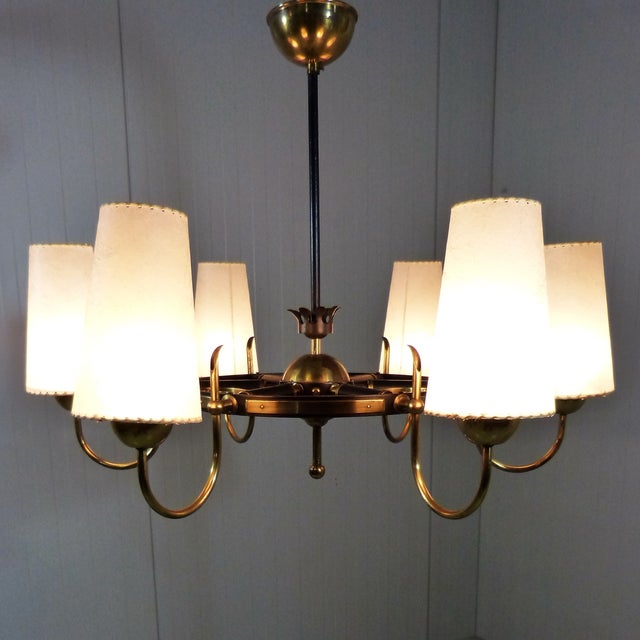 Mid-Century Modern Finnish Brass Chandelier with Polyester Shades and Glass Diffusers, 1950s For Sale - Image 3 of 18