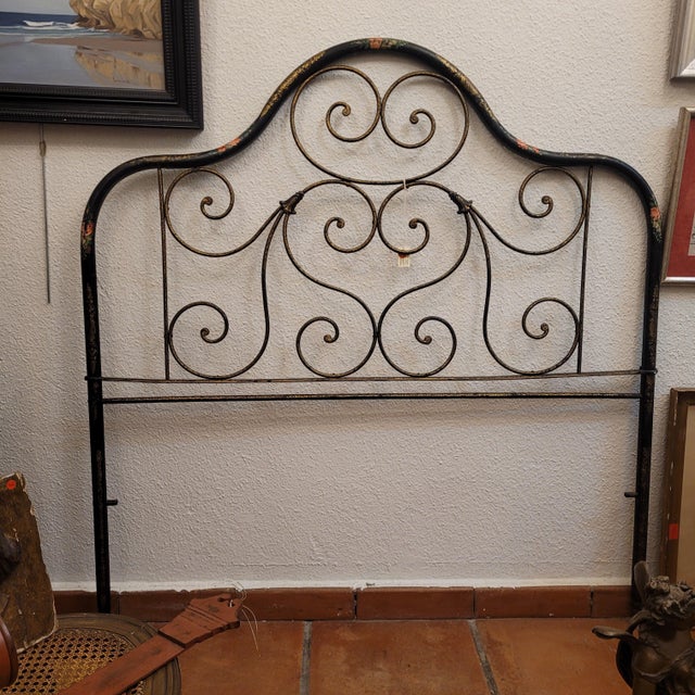 19th Century Bristol Wrought Iron Headboard with Floral Motifs, United Kingdom, 1890s For Sale - Image 6 of 14