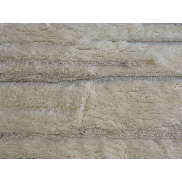 Ivory Rh Eli Wool Rug – 12' × 15' Natural | Hand-Knotted New Zealand Wool | Moroccan-Inspired Contemporary Design For Sale - Image 8 of 18