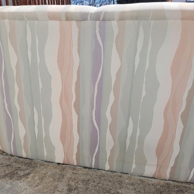 1980s Milo Baughman for Thayer Coggin Postmodern Loveseat in Original Fabric For Sale In Washington DC - Image 6 of 10