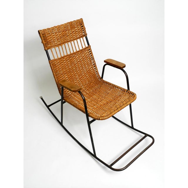 1950s Mid-Century Modern Rocking Chair in Black Painted Metal and Rattan, 1950s For Sale - Image 5 of 18