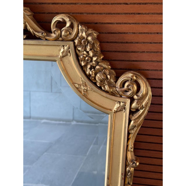 1950s French Louis XV Style Hand-Carved Giltwood Wall Mirror with Beveled Glass, 1950s For Sale - Image 5 of 12