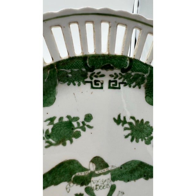 Pair of Chinese Export Porcelain Plates, Green Fitzhugh With Monogrammed American Eagles, Circa 1810's For Sale - Image 10 of 12