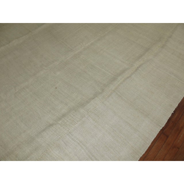 Late 20th Century Monochromatic Ivory Turkish Room Size Kilim, Late 20th Century - 8'1" x 9'11" For Sale - Image 5 of 6
