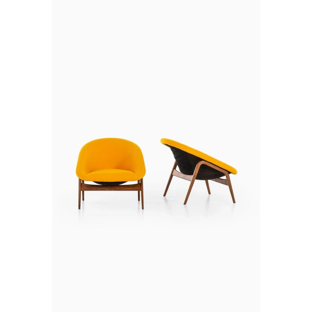 Rare pair of easy chairs model Columbus designed by Harmut Lohmeyer. Produced by Artifort in the Netherlands. This piece...