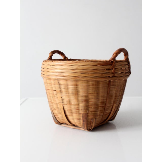 Farmhouse Vintage French Country Style Woven Basket For Sale - Image 3 of 14