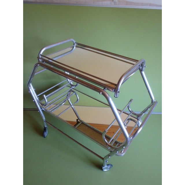 Art Deco Bauhaus Tea Trolley Serving Boy with Removable Tray, 1930s, in Good conditions. Designed 1920 to 1949