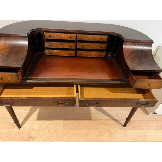 Wood Carlton House Style Mahogany Writing Desk and Chair Early 1900s Colonial Manufacturing For Sale - Image 7 of 18