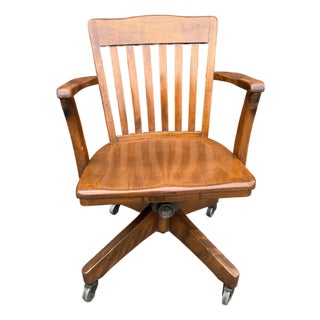 Early 20th Century Wooden Banker’s Chair – Swivel Office Chair With Spring Tilt For Sale