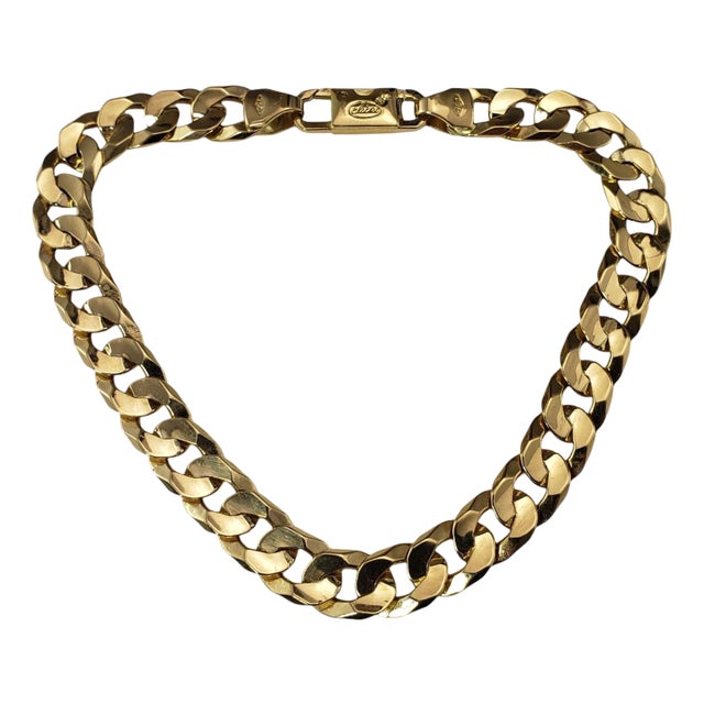 Late 20th Century 18 Karat Yellow Gold Curb Link Bracelet For Sale