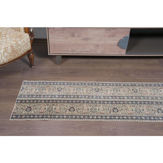 Navy Blue 1970s Vintage Handwoven Turkish Runner - Muted Cream & Navy Blue Rug For Sale - Image 8 of 17