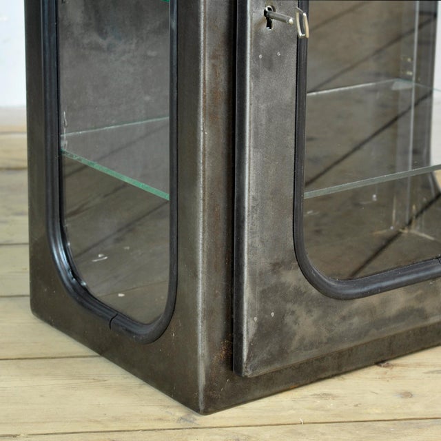 Vintage Medicine Wall Cabinet, 1970s For Sale - Image 6 of 10