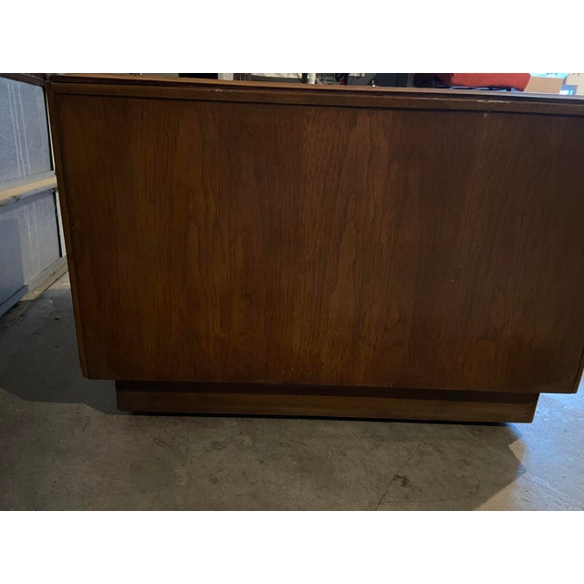 Brown Mid-Century Modern Plaudit Side Table by Drexel For Sale - Image 8 of 8