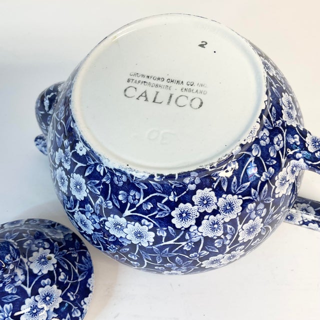 1970s Arts & Crafts Rustic European English Staffordshire Calico Tea Pot For Sale - Image 10 of 10