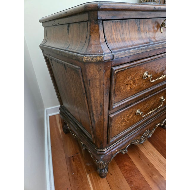 The Verona Nightstand brings refined elegance to your bedroom with its gracefully curved silhouette and sophisticated...