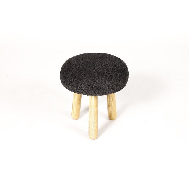 Mid-Century Modern Custom Awassi Tripod Ottoman Footstool — Turned Ash Legs — Charcoal Gray Bouclé For Sale - Image 3 of 5