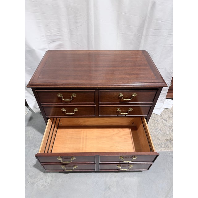 Late 20th Century Sligh Mahogany Traditional File Cabinet Chest For Sale In New York - Image 6 of 10