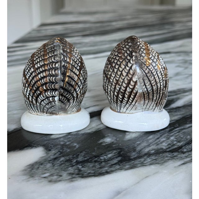 Mid 20th Century Made in Japan Shell Motif Salt & Pepper - Set of 2 For Sale - Image 10 of 16