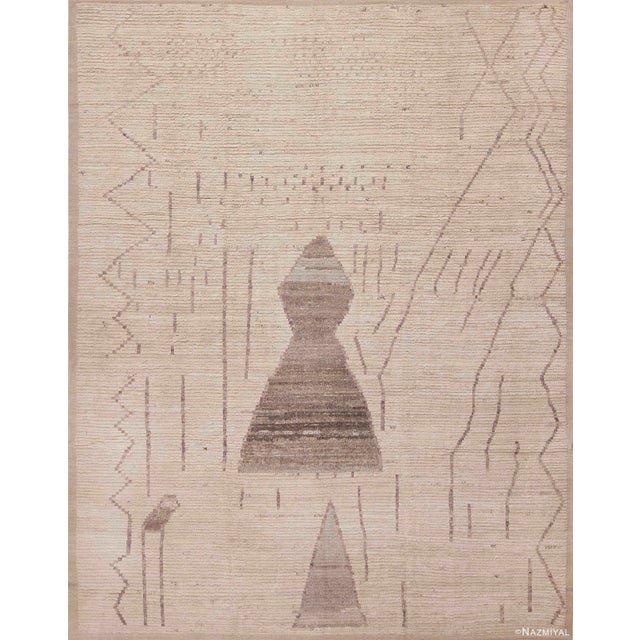 Nazmiyal Collection Minimalist Tribal Modern Moroccan Design Soft Light Color Area Rug For Sale