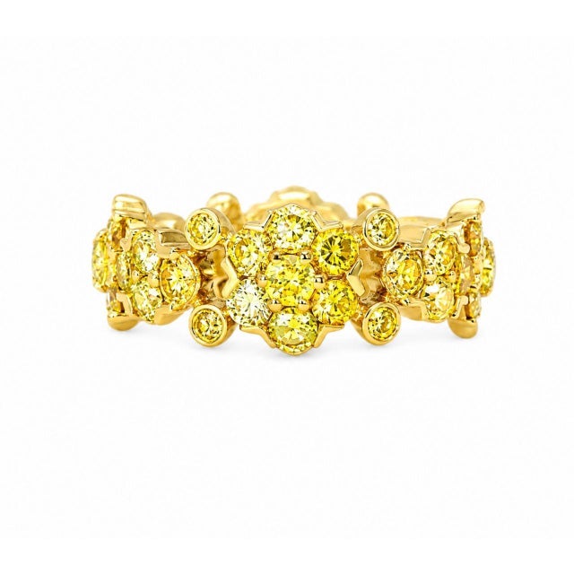 Mid 20th Century 14k Yellow Gold Diamond Eternity Infinity Wedding Band Ring Estate, Sze 7.25 For Sale - Image 4 of 4