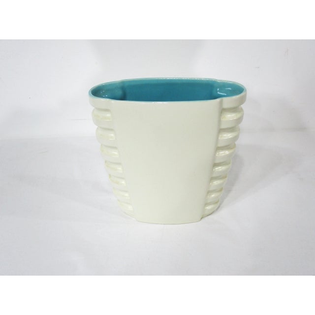 Mid Century Vase by Catalina Pottery For Sale In Cincinnati - Image 6 of 6