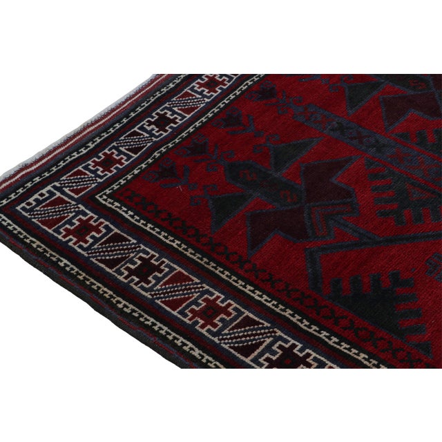 1950s 1950s Vintage Baluch Tribal Rug in Red & Navy Blue Patterns by Rug & Kilim For Sale - Image 5 of 7